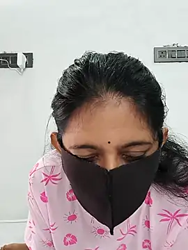 Snapshot of Your-Vedika chatting on 09.17.25 Your-Vedika online show from 09.17.25
