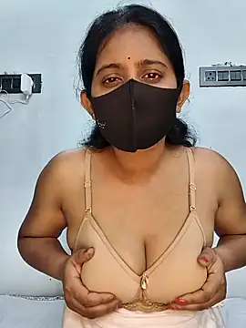 Snapshot of Your-Vedika chatting on 10.10.25 Your-Vedika online show from 10.10.25
