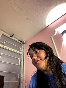 Snapshot of ScarlethAH chatting on 09.25.25 ScarlethAH online show from 09.25.25