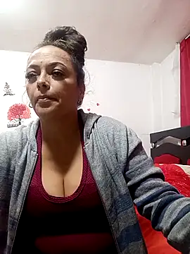 Snapshot of Lady_16 chatting on 10.11.25 Lady 16 online show from 10.11.25