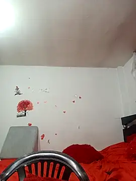 Lady 16 online show from 10.29.25