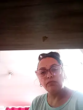 Lady 16 online show from 11.13.25