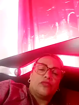 Lady 16 online show from 11.22.25