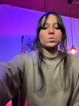 Eymmy 24 online show from 10.18.25