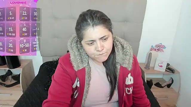 TifanyAmazinng online show from 10.02.25