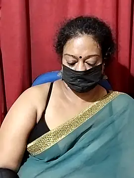 Snapshot of surekha-30 chatting on 10.13.25 surekha-30 online show from 10.13.25