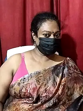 Snapshot of surekha-30 chatting on 10.15.25 surekha-30 online show from 10.15.25