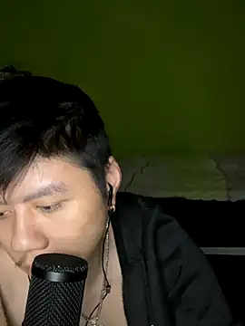 Snapshot of Kingpowerlittel chatting on 09.13.25 Kingpowerlittel online show from 09.13.25