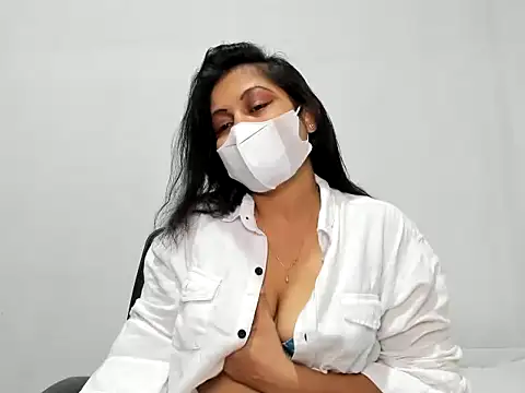 Crazy Cat1995 online show from 10.28.25