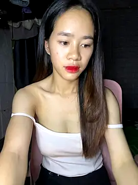 TiNa 04 online show from 09.12.25