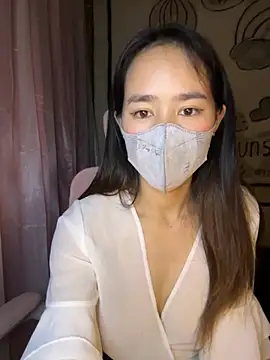 TiNa 04 online show from 10.07.25