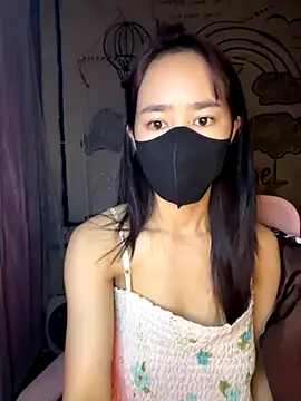 TiNa 04 online show from 11.17.25