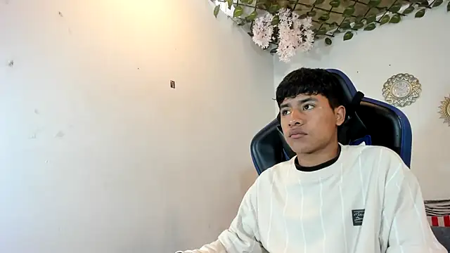 Snapshot of sebas_boys577 chatting on 10.20.25 sebas boys577 online show from 10.20.25