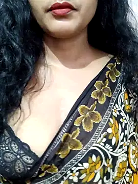 Snapshot of spicysuhana chatting on 09.11.25 spicysuhana online show from 09.11.25