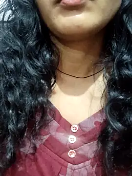Snapshot of spicysuhana chatting on 10.04.25 spicysuhana online show from 10.04.25