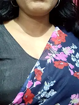 Snapshot of spicysuhana chatting on 10.05.25 spicysuhana online show from 10.05.25