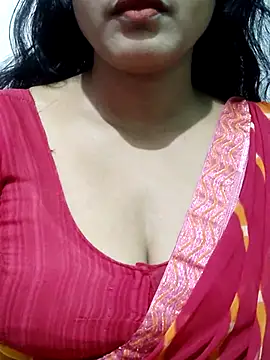 Snapshot of spicysuhana chatting on 10.21.25 spicysuhana online show from 10.21.25