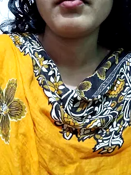 Snapshot of spicysuhana chatting on 10.21.25 spicysuhana online show from 10.21.25