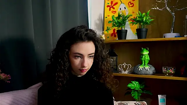 Snapshot of DeneenTurja chatting on 10.01.25 DeneenTurja online show from 10.01.25