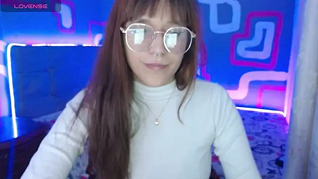 Snapshot of zara_erotik chatting on 09.30.25 zara erotik online show from 09.30.25
