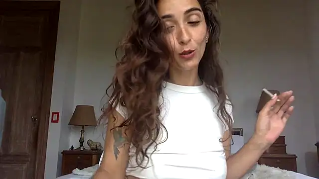 Snapshot of venuslibre chatting on 10.24.25 venuslibre online show from 10.24.25