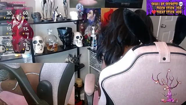 Snapshot of bunniikimi chatting on 09.19.25 bunniikimi online show from 09.19.25