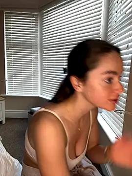 Snapshot of Mollyloverxo chatting on 10.09.25 Mollyloverxo online show from 10.09.25