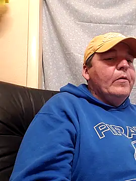 Snapshot of ant912000 chatting on 10.29.25 ant912000 online show from 10.29.25