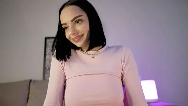 Snapshot of mia_cupcake chatting on 09.17.25 mia cupcake online show from 09.17.25