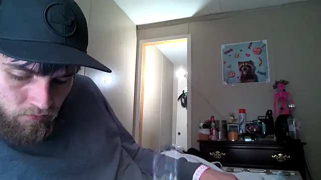 Snapshot of high3ndlowlife chatting on 09.12.25 high3ndlowlife online show from 09.12.25