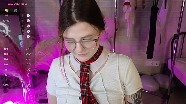 Snapshot of Ruby_Al1en chatting on 10.08.25 Ruby Al1en online show from 10.08.25