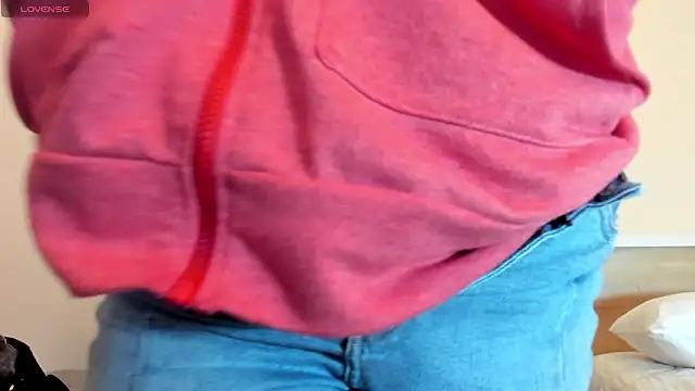 BellaNixs online show from 09.10.25