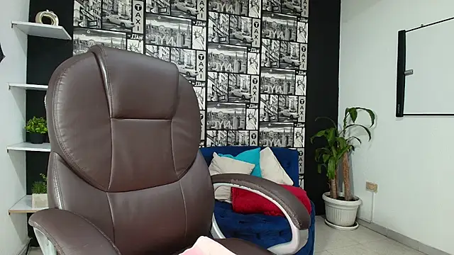 Snapshot of Mia_Morelli_ chatting on 09.28.25 Mia Morelli online show from 09.28.25