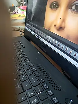 Snapshot of WickedSunny25 chatting on 10.28.25 WickedSunny25 online show from 10.28.25