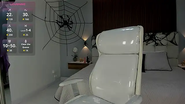 Snapshot of Anny_mayyer chatting on 10.20.25 Anny mayyer online show from 10.20.25