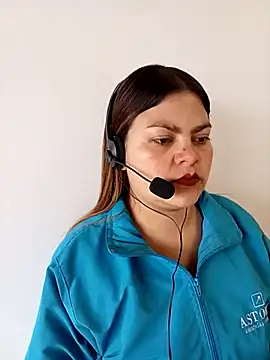 Snapshot of LUCIANA__99 chatting on 09.17.25 LUCIANA 99 online show from 09.17.25