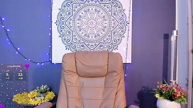 Snapshot of Nova_allen chatting on 09.11.25 Nova allen online show from 09.11.25