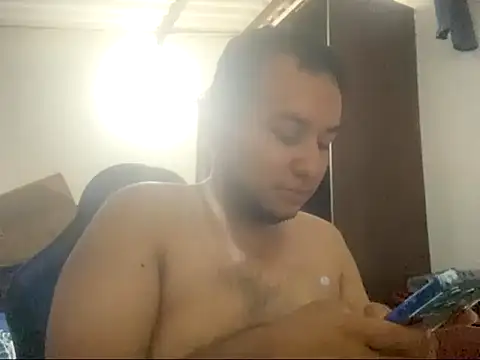 Snapshot of SexIngenieur chatting on 10.15.25 SexIngenieur online show from 10.15.25