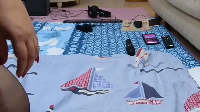 evli ateslicift online show from 10.28.25