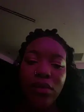 Snapshot of PrettySexy21 chatting on 09.29.25 PrettySexy21 online show from 09.29.25