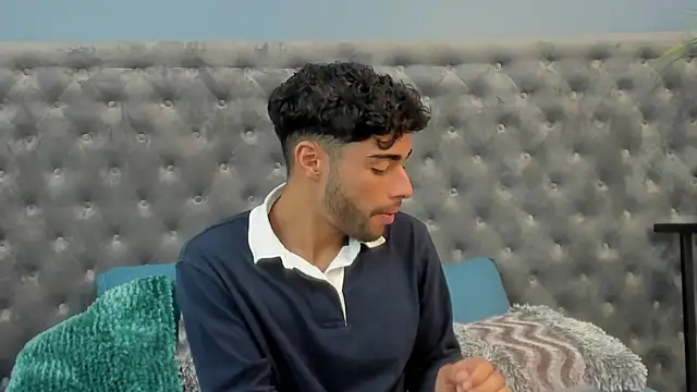 Snapshot of RaphaelDufort chatting on 10.18.25 RaphaelDufort online show from 10.18.25