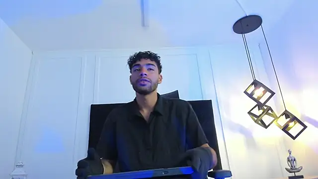 Snapshot of RaphaelDufort chatting on 10.19.25 RaphaelDufort online show from 10.19.25