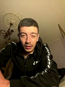 Snapshot of gb7572 chatting on 09.08.25 gb7572 online show from 09.08.25