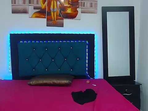 Snapshot of silvana_dolll chatting on 10.26.25 silvana dolll online show from 10.26.25