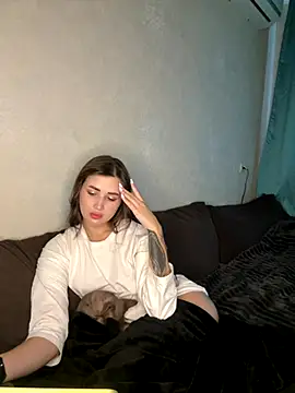 Snapshot of vexlana chatting on 10.21.25 vexlana online show from 10.21.25