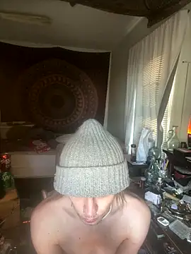 Snapshot of XanderOzzz chatting on 09.09.25 XanderOzzz online show from 09.09.25