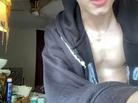 Snapshot of XanderOzzz chatting on 10.17.25 XanderOzzz online show from 10.17.25