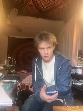 Snapshot of XanderOzzz chatting on 11.21.25 XanderOzzz online show from 11.21.25