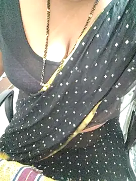 Snapshot of Tamil-rami chatting on 09.26.25 Tamil-rami online show from 09.26.25