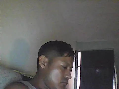 Snapshot of XaviGomez-87 chatting on 09.27.25 XaviGomez-87 online show from 09.27.25